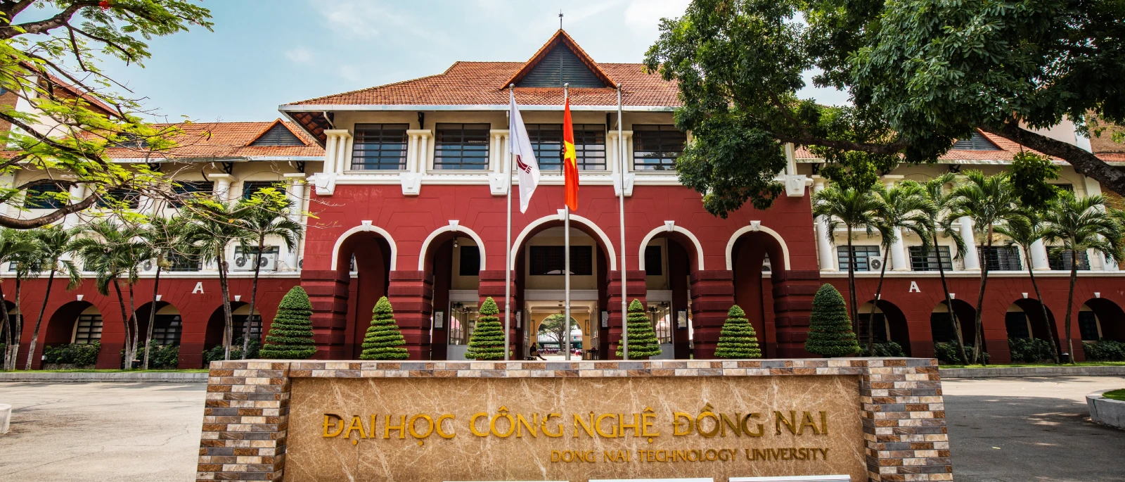 Dong Nai Technology University